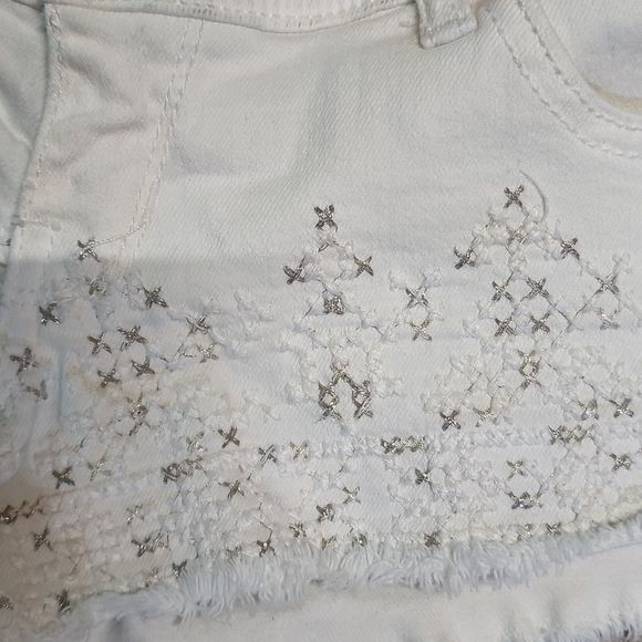 Hollister denim shorts - Picture 2 of 10